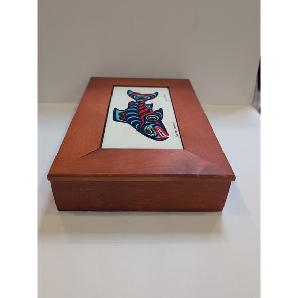 Vintage Salmon Legend Wood and Tile Box By Artist Joe Wilson Cowichan Tribal Art - Picture 3 of 9